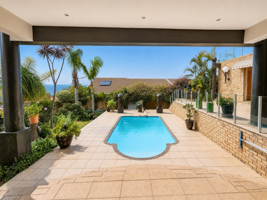5 Bedroom Property for Sale in Wavecrest Eastern Cape
